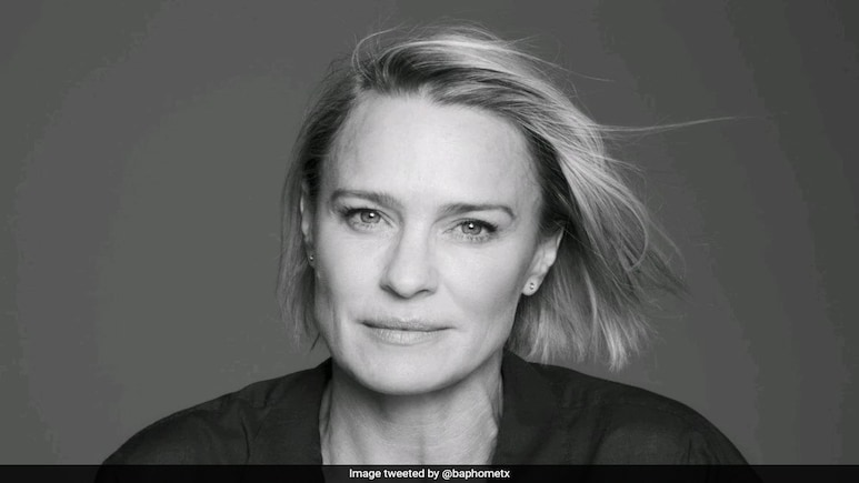 US Actor Says Decision To Leave US Has Been 'Liberating': "America Is A S***show" US Actor Says Decision To Leave US Has Been 'Liberating': "America Is A S***show"