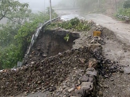 दो दिन बाद खुला देहरादून-मसूरी हाईवे, फंसे हुए पर्यटकों ने ली राहत की सांस