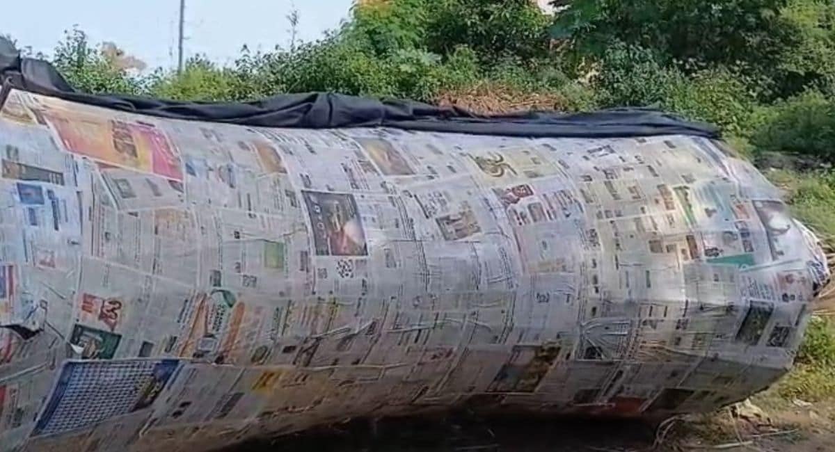 रावण बनकर तैयार हो गया. रावण बनकर तैयार हो गया.