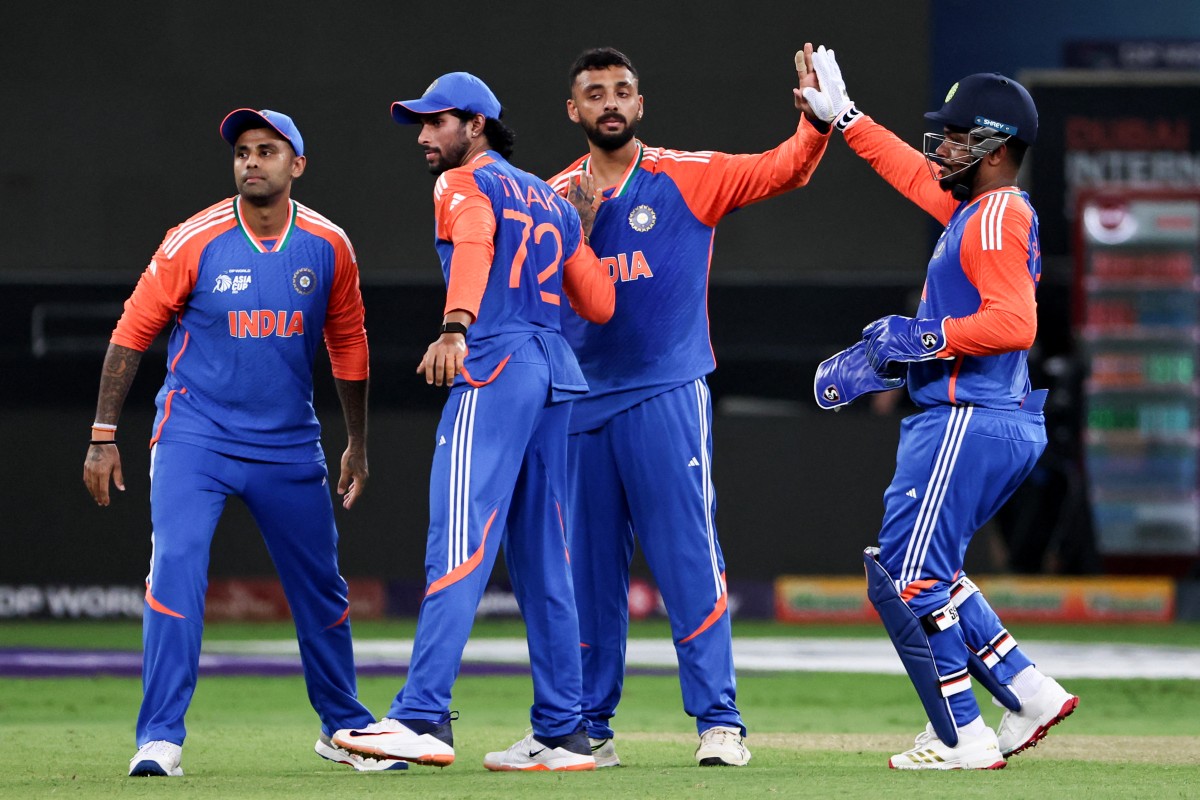 India vs Pakistan LIVE Score, Asia Cup 2025 Final: Varun Chakaravarthy Strikes, Pakistan's Sahibzada Farhan Departs