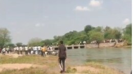 अस्थियां बहाकर लौट रहे परिवार के 7 लोगों की हुई थी मौत, अब उनके अंतिम संस्कार में भी 2 की गई जान