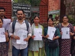 KDMC Exam : नोकरभरतीसाठी आलेल्या 150 विद्यार्थ्यांचे भविष्य धोक्यात, पुन्हा परीक्षा घेण्याची मागणी KDMC Exam : नोकरभरतीसाठी आलेल्या 150 विद्यार्थ्यांचे भविष्य धोक्यात, पुन्हा परीक्षा घेण्याची मागणी