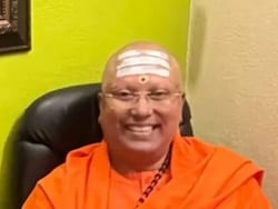 &quot;Come To My Room, I&#039;ll Take You Abroad On Trip&quot;: Delhi Baba&#039;s Sleazy Chats
