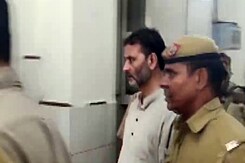 "Manmohan Singh Thanked Me for Meeting Hafiz Saeed": Yasin Malik's Explosive Claim "Manmohan Singh Thanked Me for Meeting Hafiz Saeed": Yasin Malik's Explosive Claim