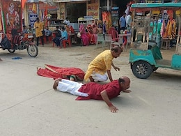 khatushyam ji:  जल झुलनी एकादशी पर दंडवत होकर खाटूश्याम पहुंचे भक्त, बाबा श्याम के दर्शनों के लिए लगी लंबी कतारें khatushyam ji:  जल झुलनी एकादशी पर दंडवत होकर खाटूश्याम पहुंचे भक्त, बाबा श्याम के दर्शनों के लिए लगी लंबी कतारें