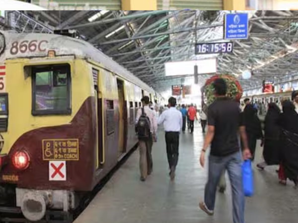 कैश, गहनों का मांगते थे हिसाब...मुंबई में रेलवे पुलिस का वसूली रैकेट, 5 महीने में 13 पुलिसकर्मी सस्पेंड