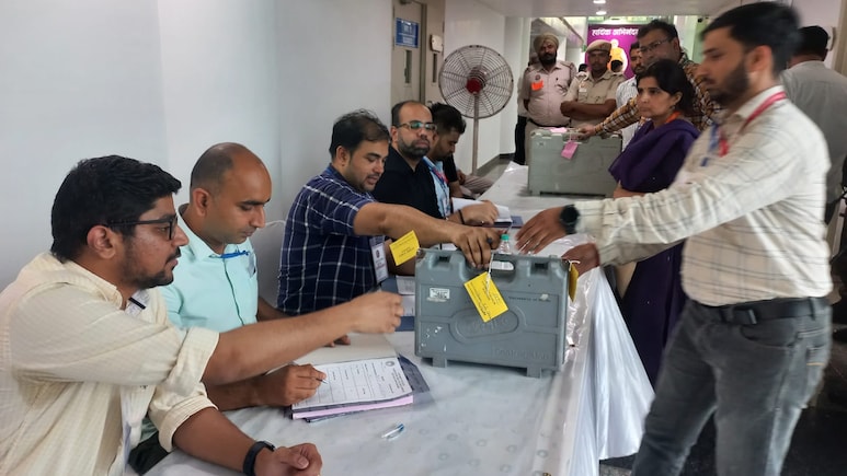 Over 1.5 Lakh Students Vote In Delhi University Student Union Polls, Counting Tomorrow