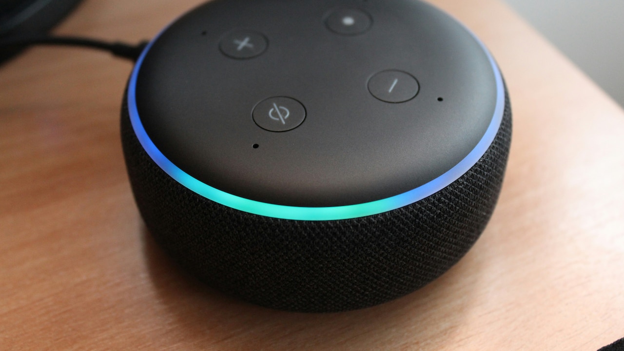 Get voice-controlled smart Alexa devices under ₹8,000