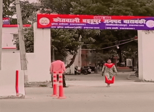 मिलियन में व्यूज हैं, फांसी लगा लूंगी... सोशल मीडिया इनफ्लुएंसर का हाईवोल्टेज ड्रामा मिलियन में व्यूज हैं, फांसी लगा लूंगी... सोशल मीडिया इनफ्लुएंसर का हाईवोल्टेज ड्रामा