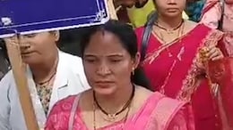 छत्तीसगढ़ में NHM कर्मचारियों की 16वें दिन भी हड़ताल, राजनांदगांव में कलेक्ट्रेट के सामने निकाली चुनरी यात्रा