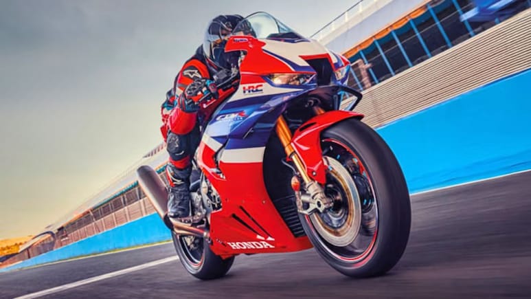 Honda CBR1000RR-R Fireblade SP Returns To India; Price, Specs, And Features Honda CBR1000RR-R Fireblade SP Returns To India; Price, Specs, And Features