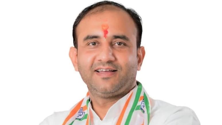 Rajasthan: रानीवाड़ा से कांग्रेस विधायक रतन देवासी ने जताया अपने परिवार को खतरा, पूर्व मंत्री पर लगाया आरोप 