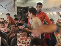 2 घंटे तक विमान में फंसे रहे 200 यात्री, नहीं चला AC ...साढ़े छह घंटे बाद दूसरे विमान से भरी उड़ान 2 घंटे तक विमान में फंसे रहे 200 यात्री, नहीं चला AC ...साढ़े छह घंटे बाद दूसरे विमान से भरी उड़ान