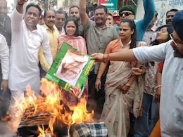 राहुल और प्रियंका गांधी पर दिए बयान का विरोध, धार में कांग्रेस ने फूंका विजयवर्गीय का पुतला राहुल और प्रियंका गांधी पर दिए बयान का विरोध, धार में कांग्रेस ने फूंका विजयवर्गीय का पुतला