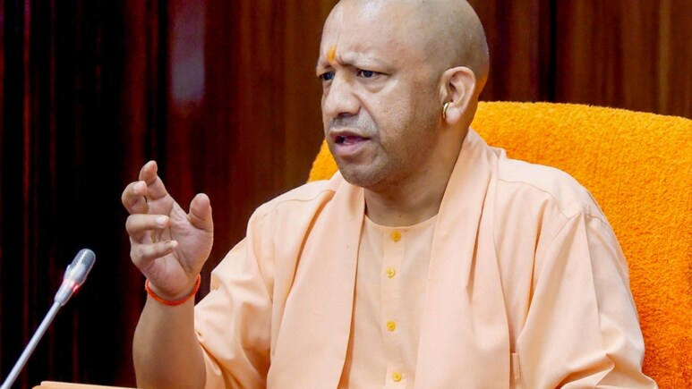 बिना मान्यता कोर्स चलाने वाली यूनिवर्सिटी और कॉलेज पर चलेगा योगी का हंटर