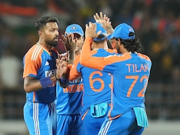 Asia Cup 2025: फैंस अपना-अपना अनुमान लगा रहे, पार्थिव ने कर दिया अपनी इंडिया XI का ऐलान Asia Cup 2025: फैंस अपना-अपना अनुमान लगा रहे, पार्थिव ने कर दिया अपनी इंडिया XI का ऐलान