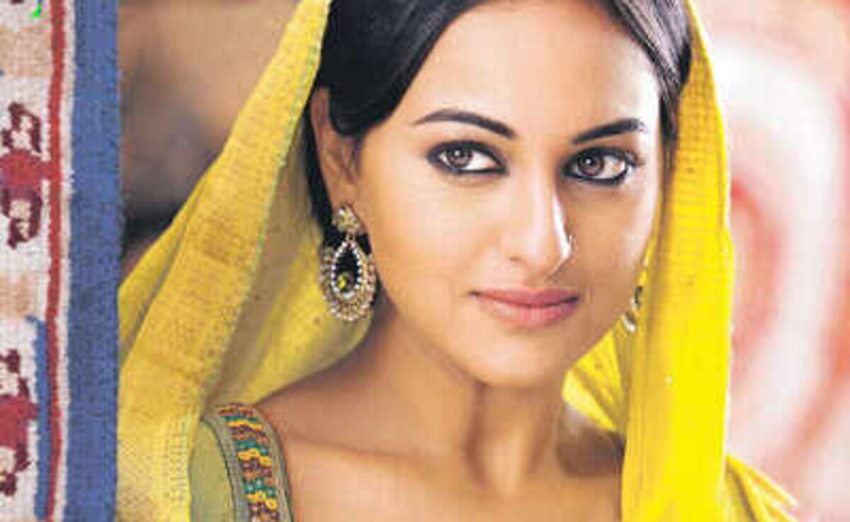 Exclusive: Zaheer Iqbal Says He Has Not Watched Sonakshi Sinha's Dabangg In 15 Years Since Its Release, Her Reaction