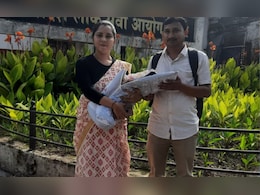 MPPSC: 20 दिन की बेटी को गोद में लेकर दिया इंटरव्यू, फी-मेल कैटेगरी में 1st रैंक लाकर वर्षा बनीं DSP MPPSC: 20 दिन की बेटी को गोद में लेकर दिया इंटरव्यू, फी-मेल कैटेगरी में 1st रैंक लाकर वर्षा बनीं DSP