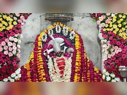 आमेर के शिला माता मंदिर में गूंजे जय माता दी के जयकारे, दंडवत करते पहुंचे भक्‍त