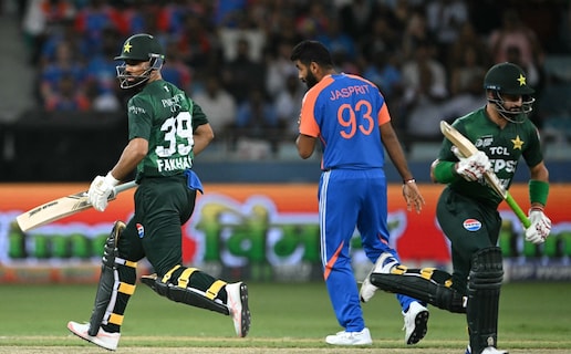 Asia Cup Live: Pakistan Take Advantage Of India's Poor Fielding, Run-Rate Over 9