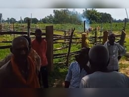 प्रसव के वक्त महिला की मौत, श्मशान घाट में हुआ दिल दहला देने वाला हादसा, देखने वालों की कांप गई रूंह प्रसव के वक्त महिला की मौत, श्मशान घाट में हुआ दिल दहला देने वाला हादसा, देखने वालों की कांप गई रूंह