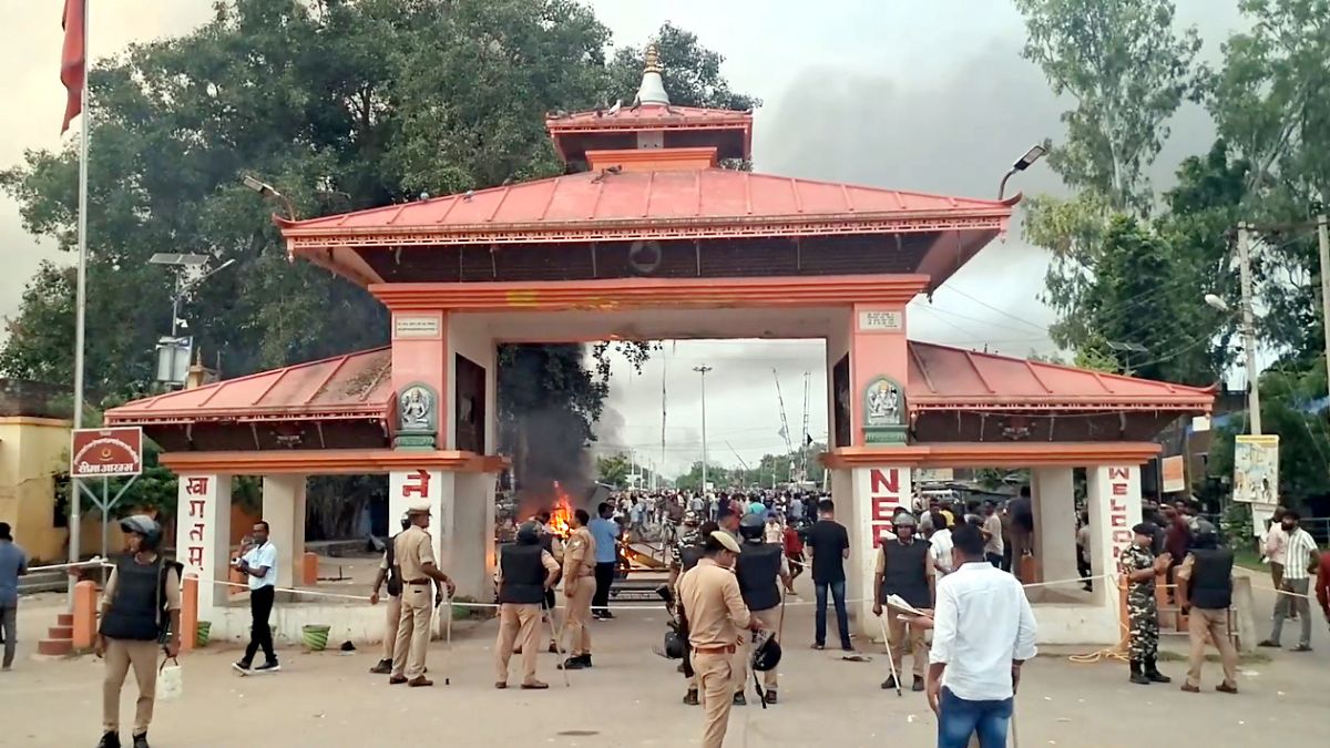 नेपाल में बवाल के बीच बिहार के बॉर्डर इलाकों में बढ़ाई गई चौकसी, अलर्ट पर हैं भारतीय सुरक्षाबल