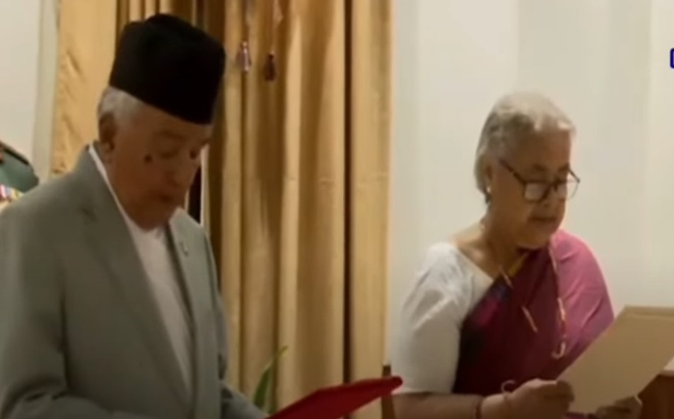 सस्पेंस खत्म, शपथ ग्रहण के साथ ही नेपाल की अंतरिम प्रधानमंत्री बनीं सुशीला कार्की