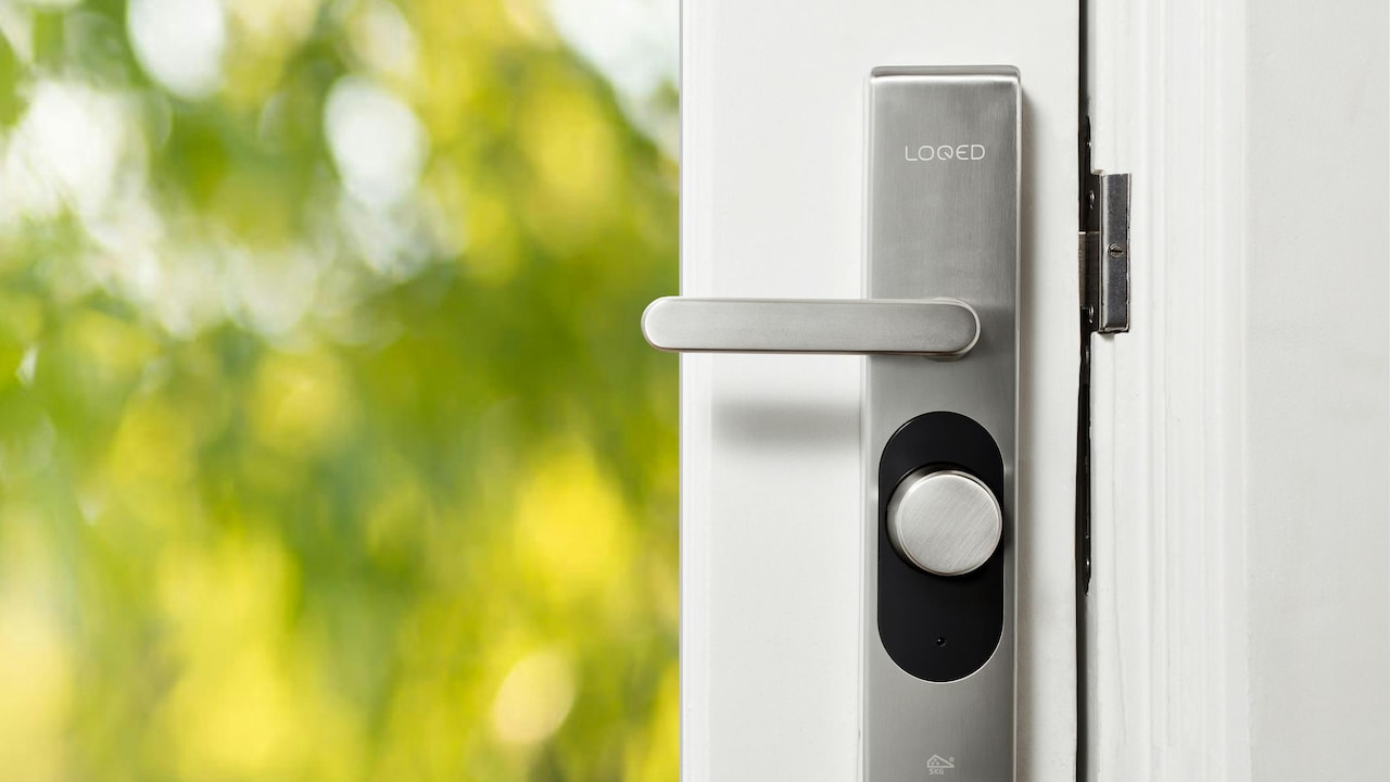 Digital locks have backup features