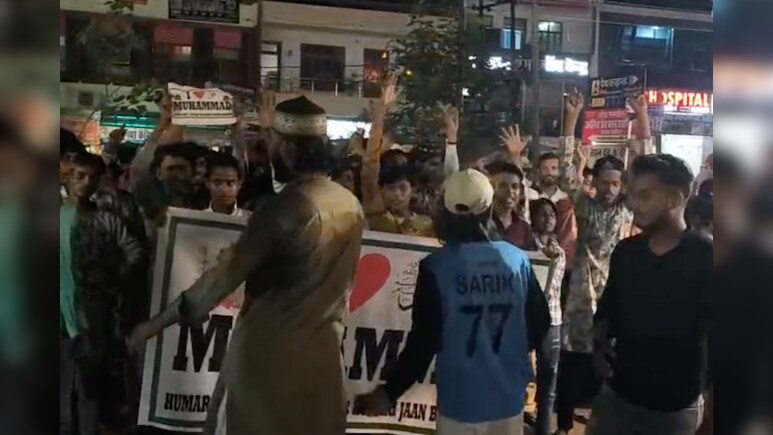 “आई लव मोहम्मद” के नाम पर प्रदर्शन, सर तन से जुदा के नारे और पथराव, 6 गिरफ्तार 