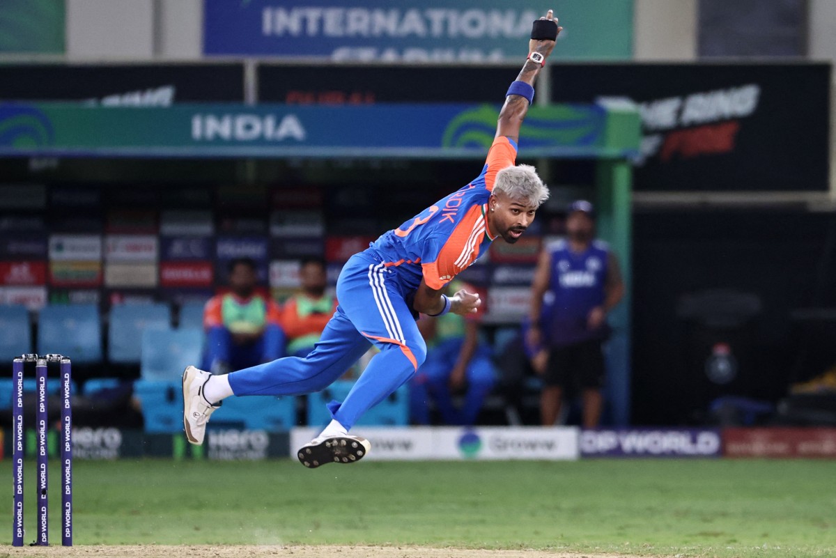 Asia Cup 2025: Pak Fight Back After Bumrah, Hardik Strike Early For India