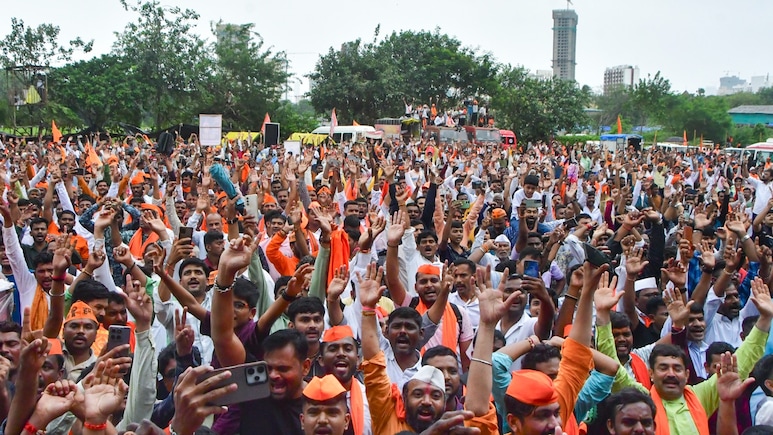 Maratha Reservation: 15 दिवसात 1000 प्रमाणपत्र वाटण्याचं टार्गेट, कुणी घेतला निर्णय? वाचा A टू Z डिटेल्स