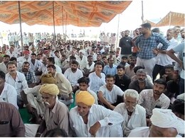 Khet Singh Murder Case: 'आपके पास 4 बजे तक का समय है', पुलिस को अल्टीमेटम, धरने पर बैठे हजारों लोग Khet Singh Murder Case: 'आपके पास 4 बजे तक का समय है', पुलिस को अल्टीमेटम, धरने पर बैठे हजारों लोग
