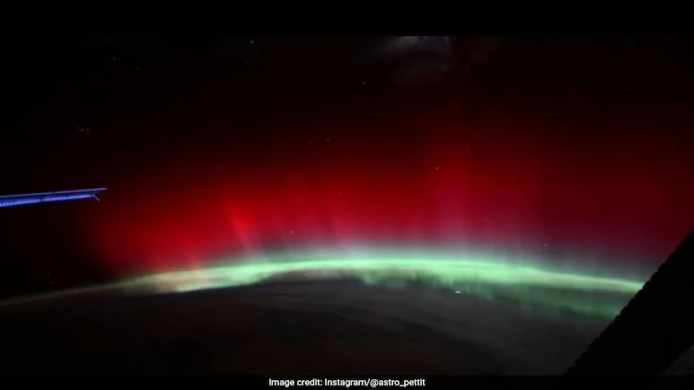 Watch: Astronaut Shares Breathtaking Video Of Rare Red Aurora Above Earth As Seen From Space Watch: Astronaut Shares Breathtaking Video Of Rare Red Aurora Above Earth As Seen From Space