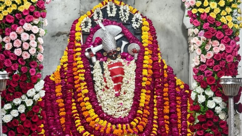 Navratri: आमेर किले से जुड़ा है इस अद्भुत मंदिर का इतिहास, राजा मानसिंह ने स्थापित की थी प्रतिमा Navratri: आमेर किले से जुड़ा है इस अद्भुत मंदिर का इतिहास, राजा मानसिंह ने स्थापित की थी प्रतिमा