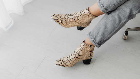 Boots चाहिए हो या Heels, Flats, इतने कम प्राइस में ये Offers कहीं नहीं मिलेंगे आपको, ज़रूर देखें Boots चाहिए हो या Heels, Flats, इतने कम प्राइस में ये Offers कहीं नहीं मिलेंगे आपको, ज़रूर देखें