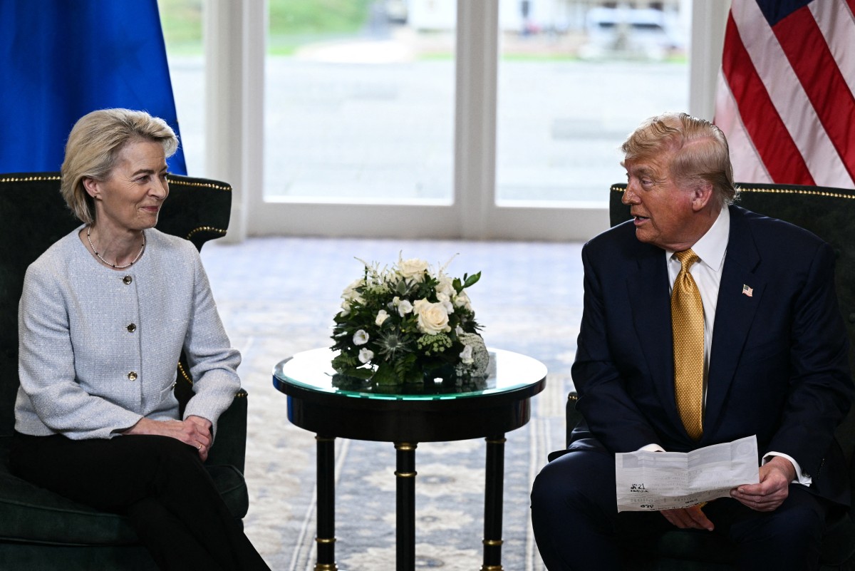 EU Chief, Trump Discuss Increasing &quot;Economic Pressure&quot; On Russia