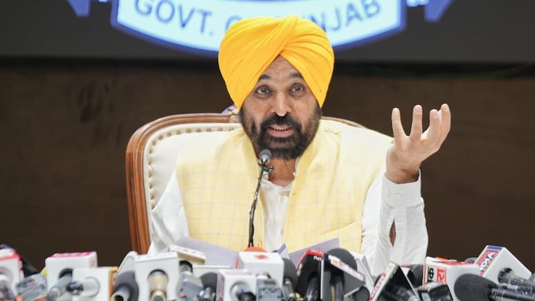 2303 गांवों में मेडिकल कैंप, 550 एम्बुलेंस तैनात... बाढ़ राहत में जुटे CM मान, 100 करोड़ से अभियान शुरू 2303 गांवों में मेडिकल कैंप, 550 एम्बुलेंस तैनात... बाढ़ राहत में जुटे CM मान, 100 करोड़ से अभियान शुरू