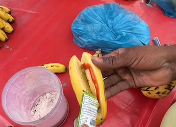 "But Why": Internet Asks As Street Vendor Serves Banana With Pizza Sauce