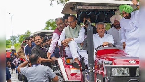 शिवराज सिंह चौहान ने किया पंजाब के बाढ़ प्रभावित इलाकों का दौरा, बोले- नुकसान की भरपाई की जाएगी
