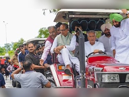शिवराज सिंह चौहान ने किया पंजाब के बाढ़ प्रभावित इलाकों का दौरा, बोले- नुकसान की भरपाई की जाएगी शिवराज सिंह चौहान ने किया पंजाब के बाढ़ प्रभावित इलाकों का दौरा, बोले- नुकसान की भरपाई की जाएगी