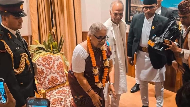 नेपाल की PM बनने के बाद कितनी होगी सुशीला कार्की की सैलरी? ये मिलेंगी सुविधाएं नेपाल की PM बनने के बाद कितनी होगी सुशीला कार्की की सैलरी? ये मिलेंगी सुविधाएं