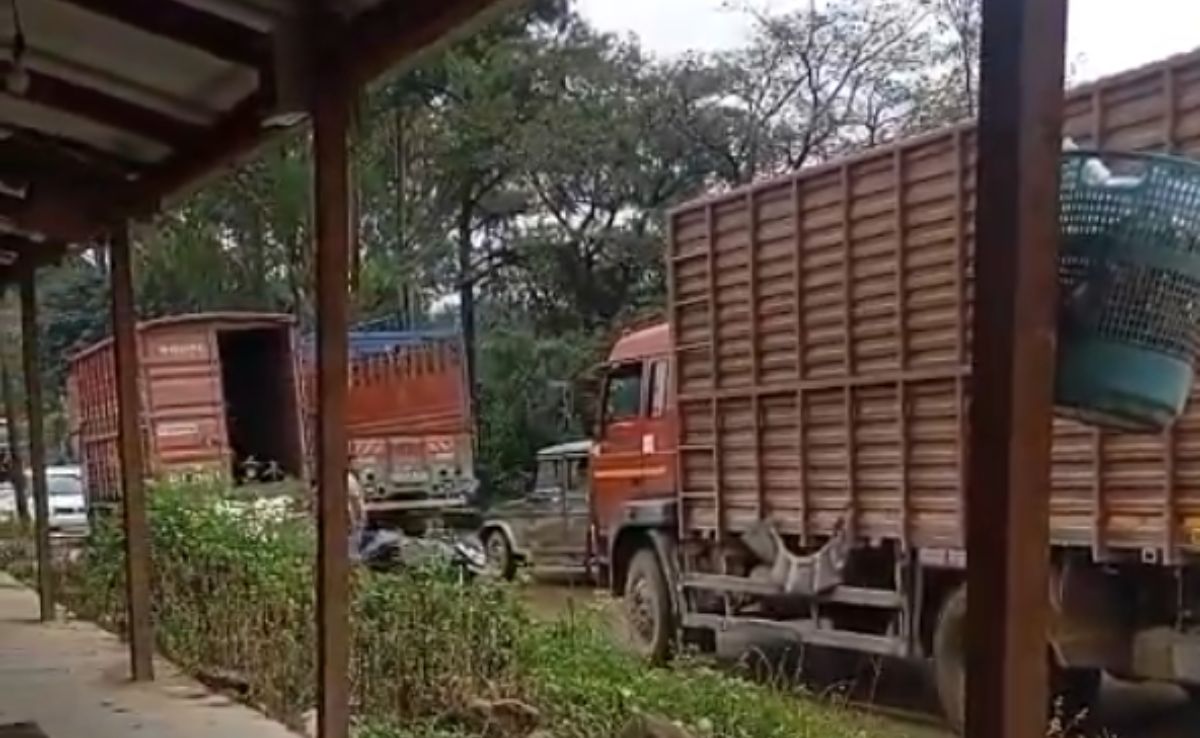 Naga Body Blocks Manipur Highways, Asks Centre To Stop Border Fencing