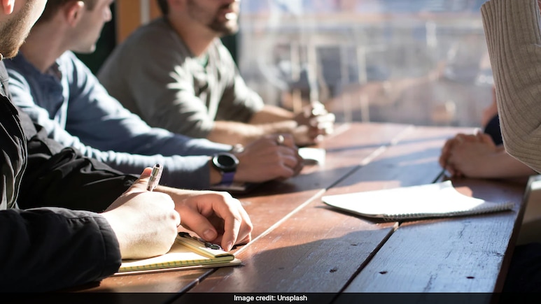 Manager's Post About Laid-Back Attitude In Indian Employees Sparks Debate: "Feels Like Babysitting Grown Adults" Manager's Post About Laid-Back Attitude In Indian Employees Sparks Debate: "Feels Like Babysitting Grown Adults"