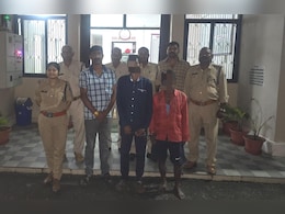 पिकनिक स्पॉट में घूमने गए पति-पत्नी को खंभे से बांधकर बुरी तरह पीटा, महिला के साथ छेड़छाड़ भी की  पिकनिक स्पॉट में घूमने गए पति-पत्नी को खंभे से बांधकर बुरी तरह पीटा, महिला के साथ छेड़छाड़ भी की