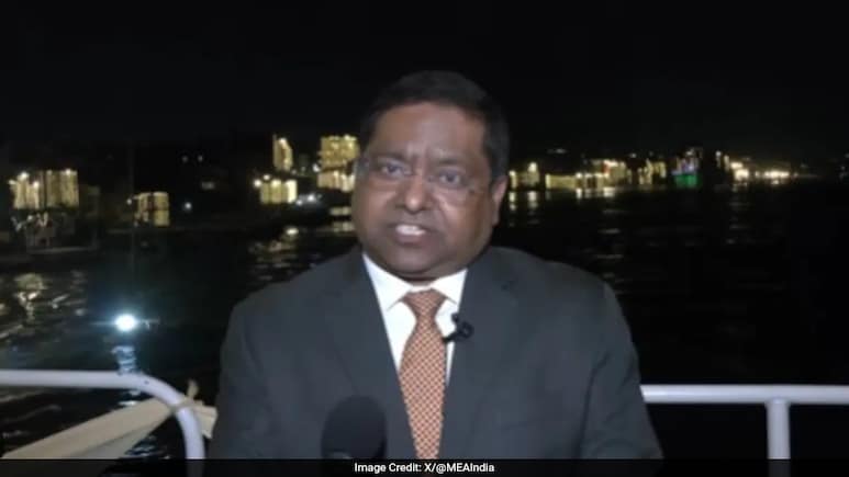Watch: Indian Diplomat's Bhojpuri Briefing Goes Viral, Internet Loves It Watch: Indian Diplomat's Bhojpuri Briefing Goes Viral, Internet Loves It