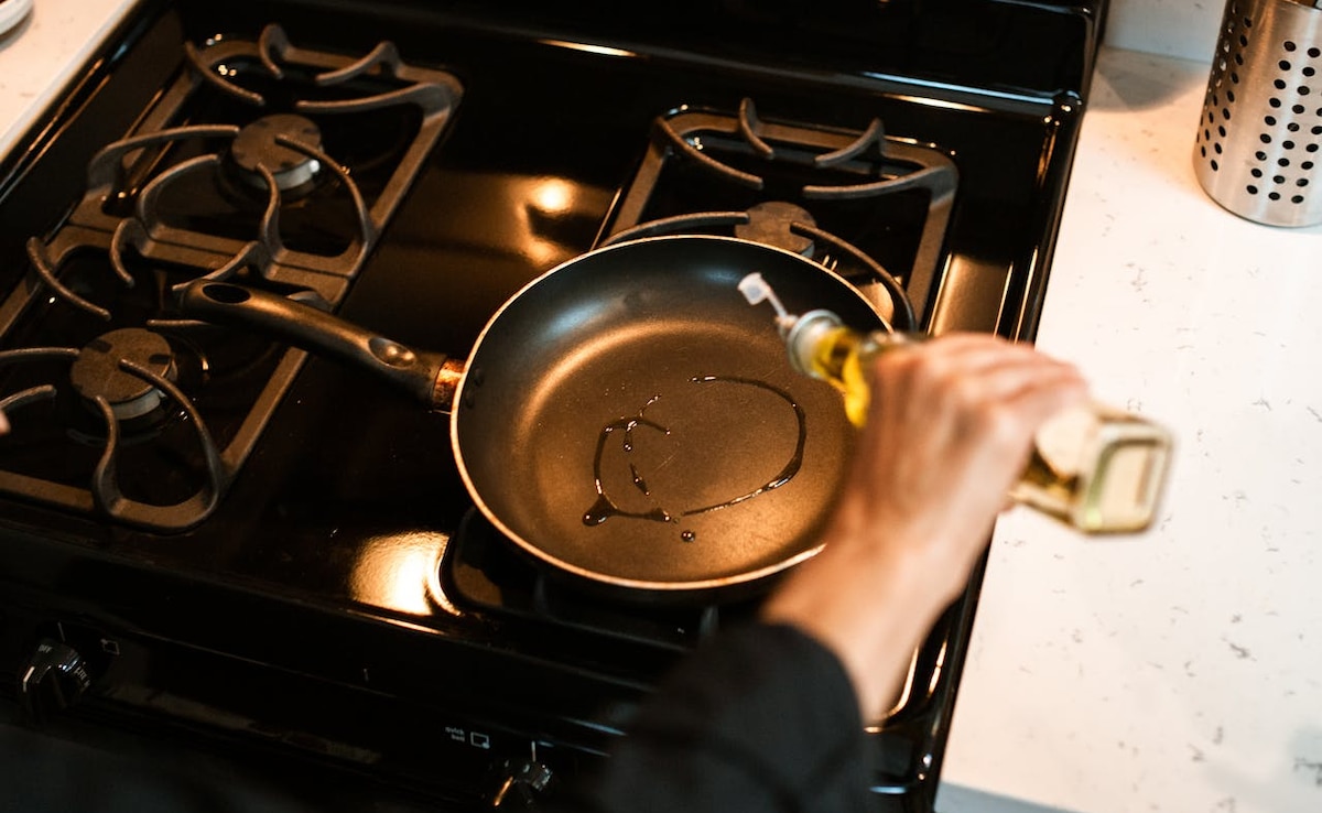 Cooking on non-sticks require minimal oil and effort, which is great for health Cooking on non-sticks require minimal oil and effort, which is great for health
