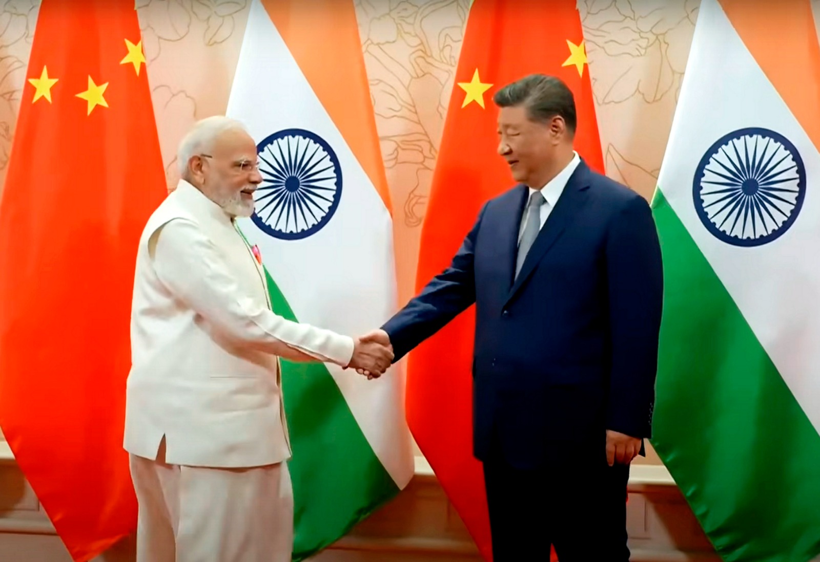भारत-अमेरिका टैरिफ वॉर के बीच PM मोदी और जिनपिंग की ऐतिहासिक मुलाकात के मायने