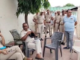 पूर्व विधायक बच्चू बंसीवाल के घर में 50 लोगों ने घुसकर किया हमला, परिजनों को लाठी-डंडों से पीटा  पूर्व विधायक बच्चू बंसीवाल के घर में 50 लोगों ने घुसकर किया हमला, परिजनों को लाठी-डंडों से पीटा