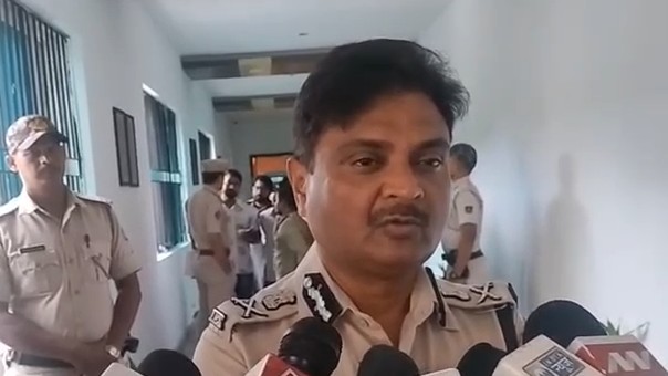 लव, शादी और उधारी... तो इसलिए महिला कांस्टेबल पत्नी की हत्या कर लाश को जंगल में दफना दिया