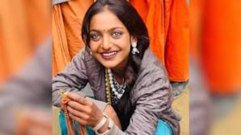 मोनालिसा ने मुस्लिम बॉयफ्रेंड से की शादी, महाकुंभ वायरल गर्ल ने पुलिस से मांगी थी प्रोटेक्शन